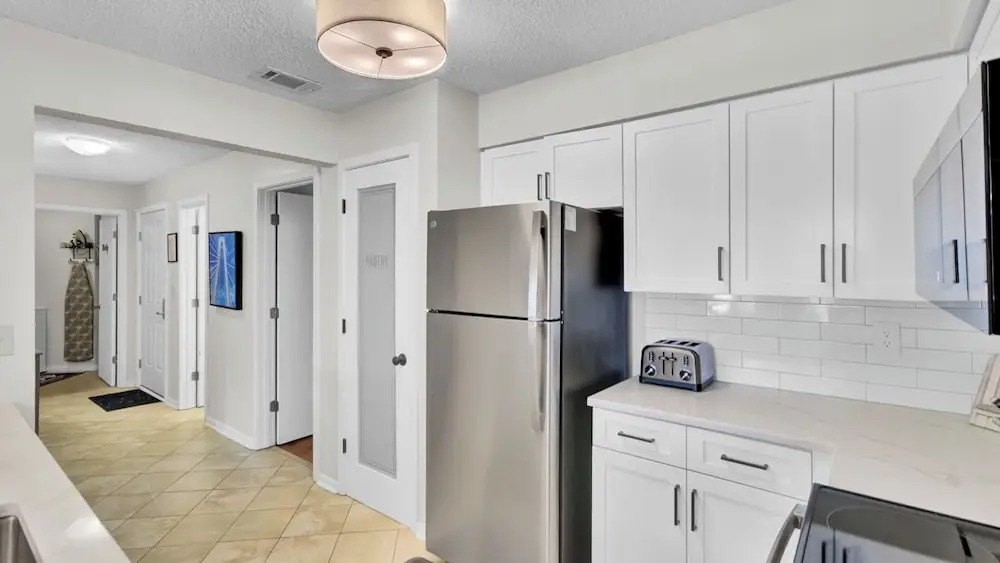 Newly Renovated Beachfront Condo Pool & Balcony 108 Summerhouse by Avantstay