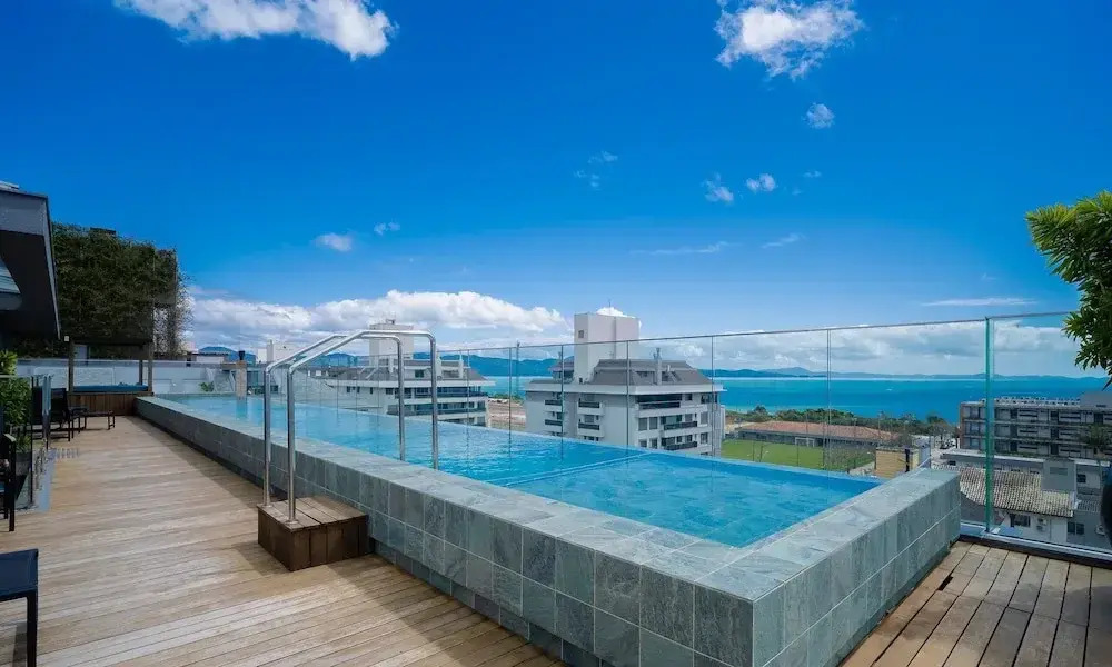 Apt w/ Balcony and Grill 220m From the Sea Car0201