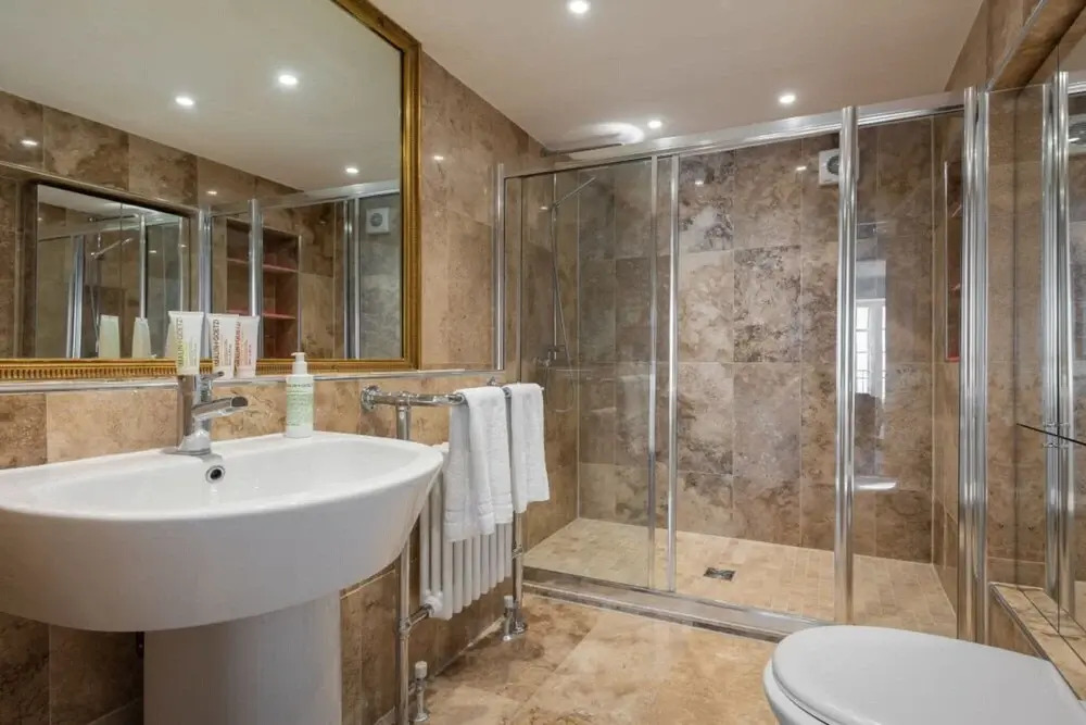 The King's Road Escape - Modern 2bdr Townhouse With Rooftop Terrace