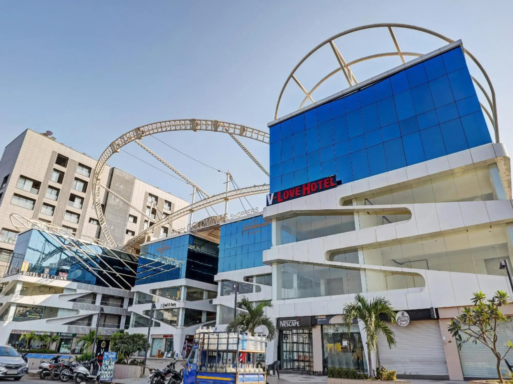OYO Flagship 80488 Hotel Gold Mine