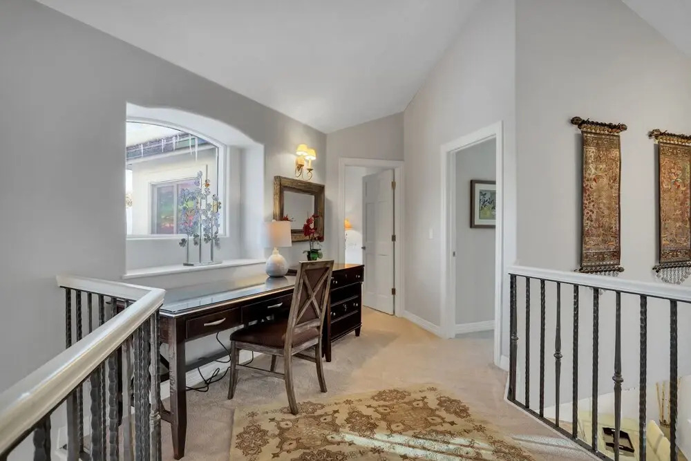 Luxury 4-Bedroom Home Close to Slopes with On-site Hot Tub 4 Home by RedAwning