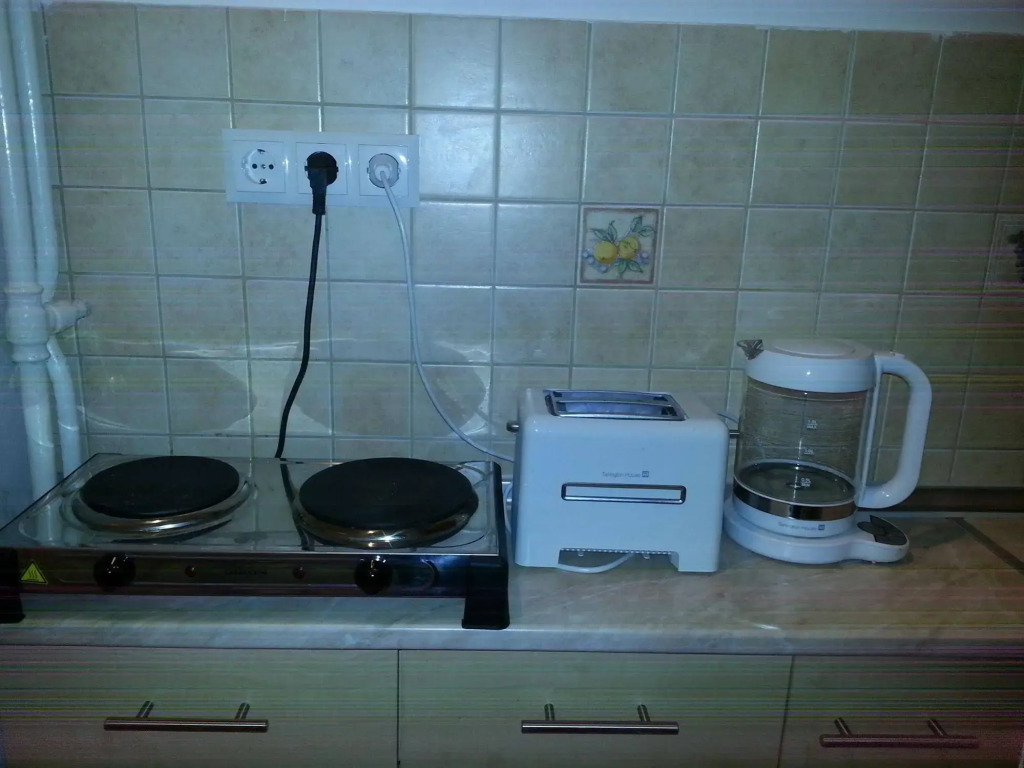  Caterina Hostel and Guesthouse