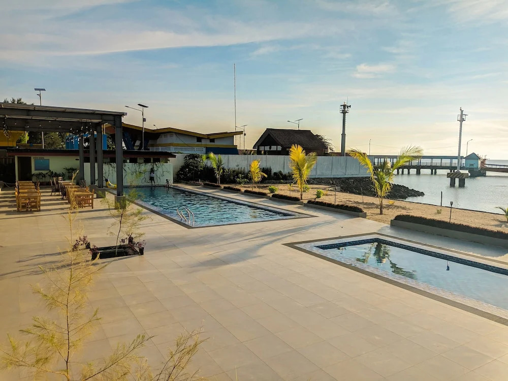 Hotel Moloka’I Morotai