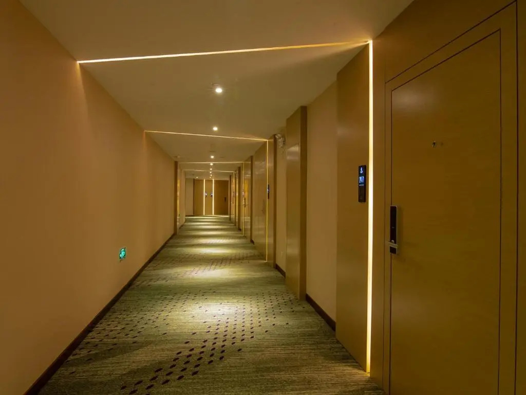 Lavande Hotel Yibin University City Exhibition Center
