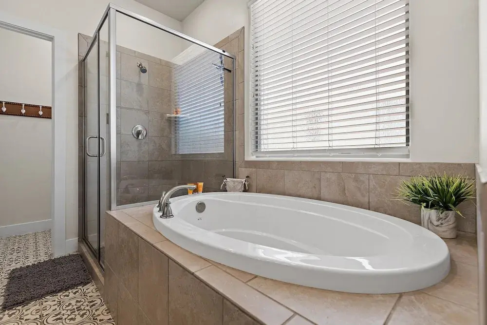 Above Parr - Pet Friendly! 5 Bedroom Home