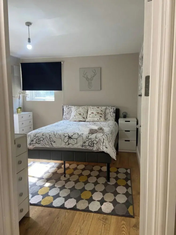 Cosy London Home With 2 Bedrooms