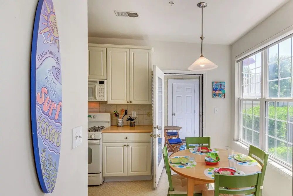Pet-friendly Ocean View Condo w/ Community Perks!