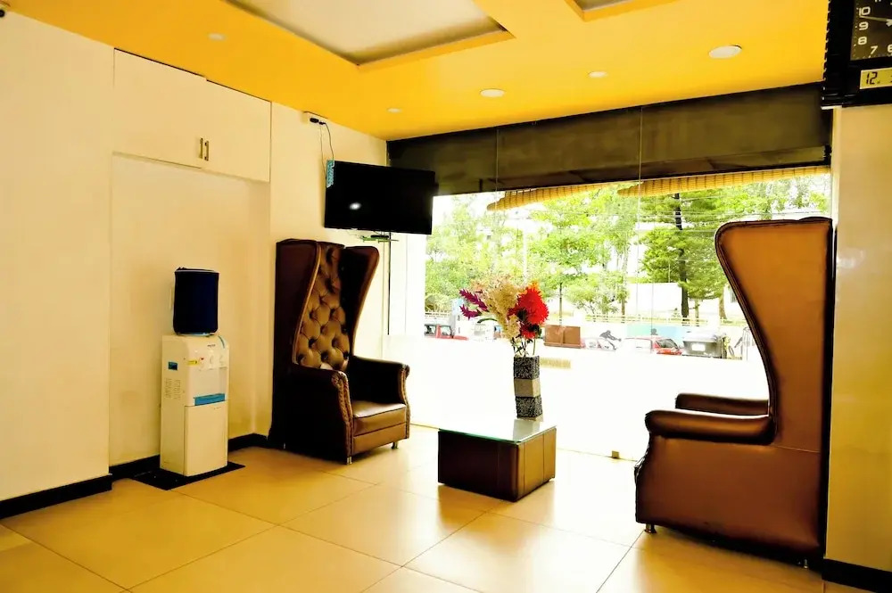 M K Arcade Hotel