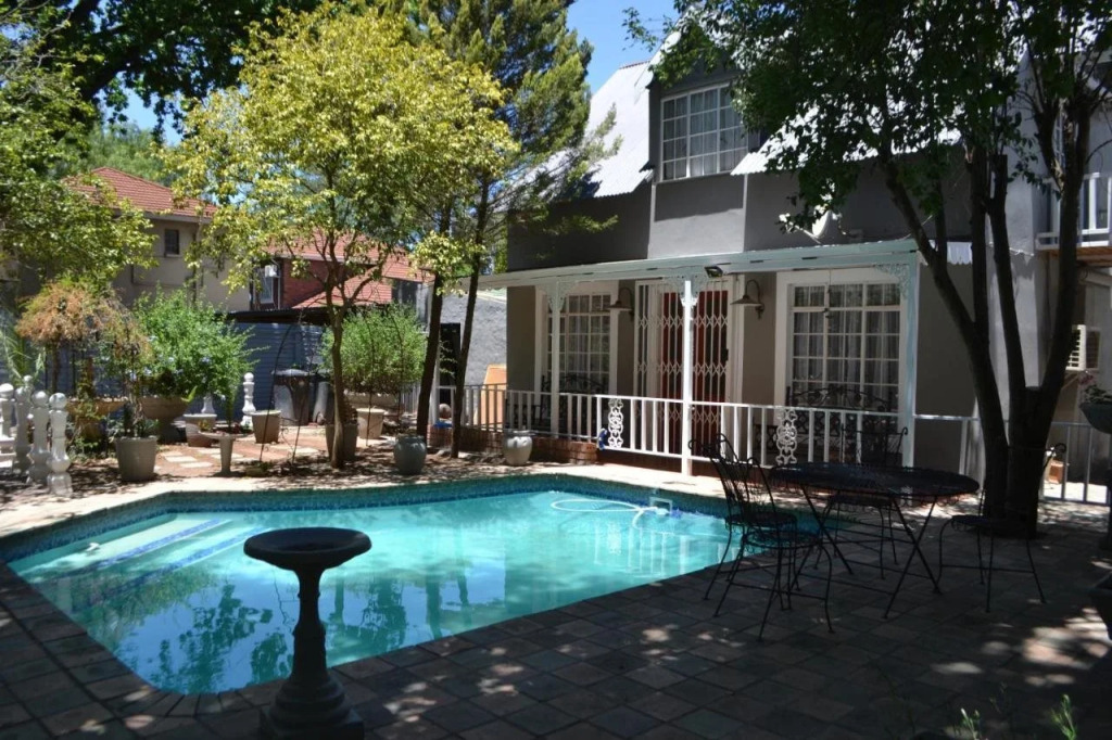 Hobbit Boutique Hotel