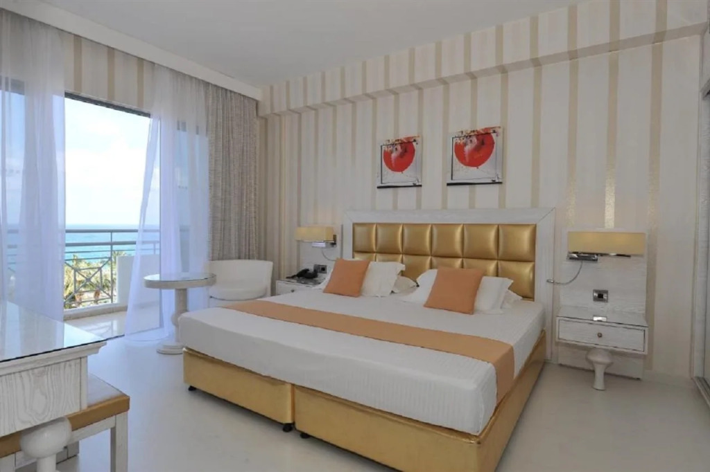 St George Beach Hotel & Spa Resort