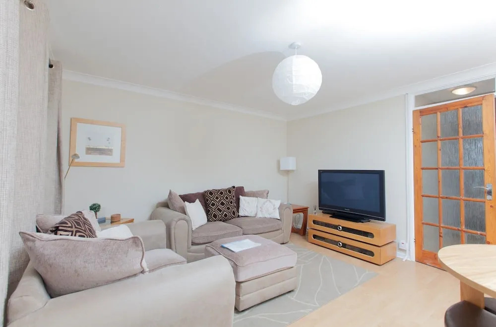 Festival Flat for 4 Overlooking Arthur's Seat