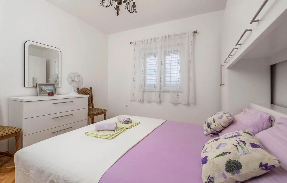 Nice Apartment in Sv. Juraj With Wifi and 2 Bedrooms