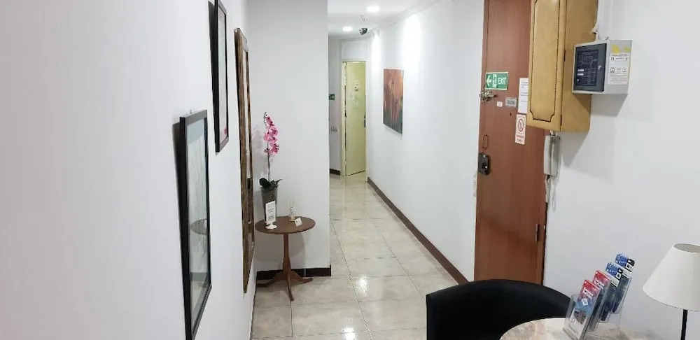 Hostal Absolut Stay