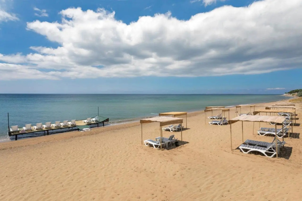 Troas Beach Hotel