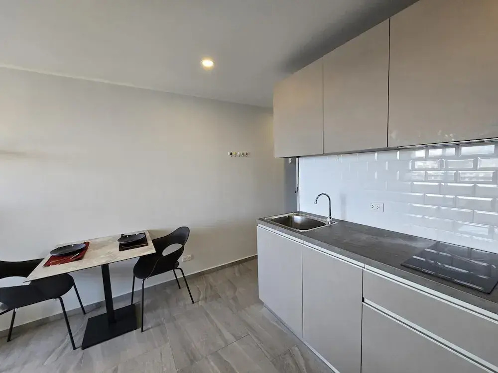 Urban Tide Studio T3 -626