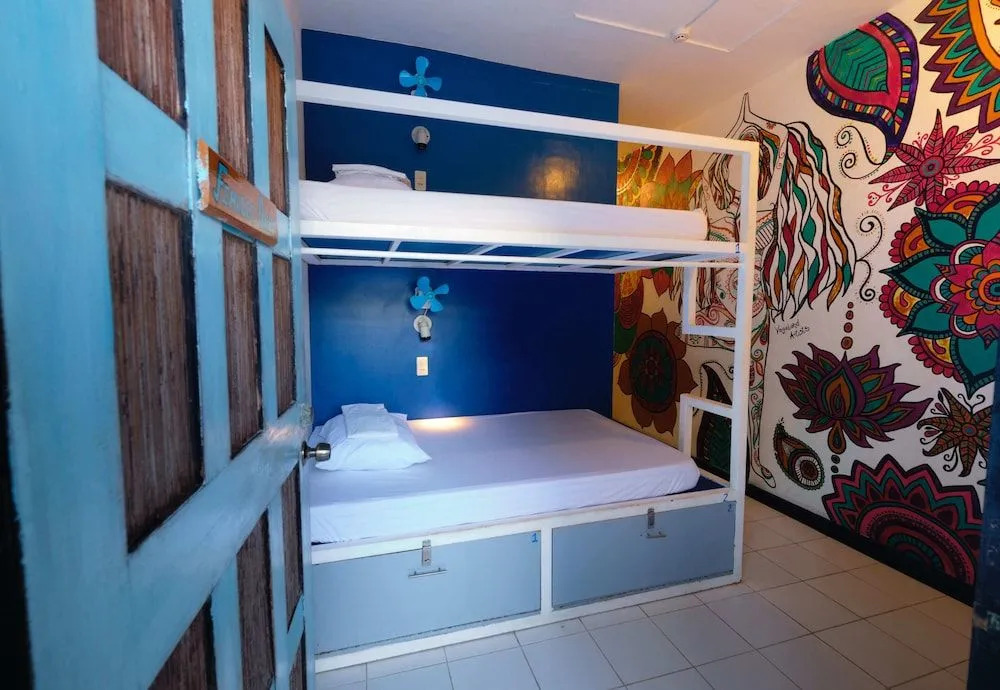 Mad Monkey Hostel Boracay