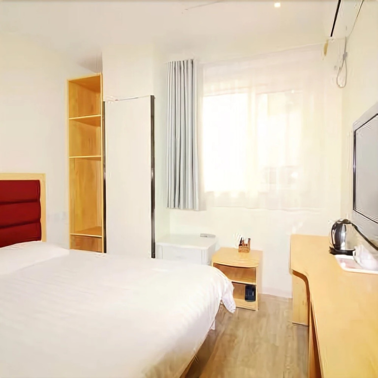 Starway Hotel Qingdao Middle Xianggang Road