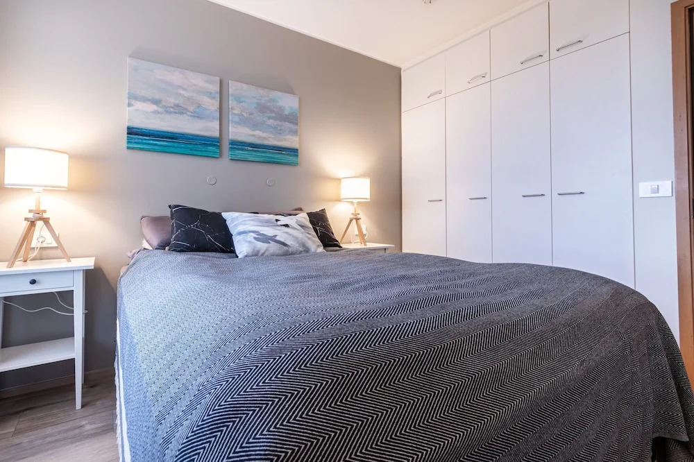 Apartment H62