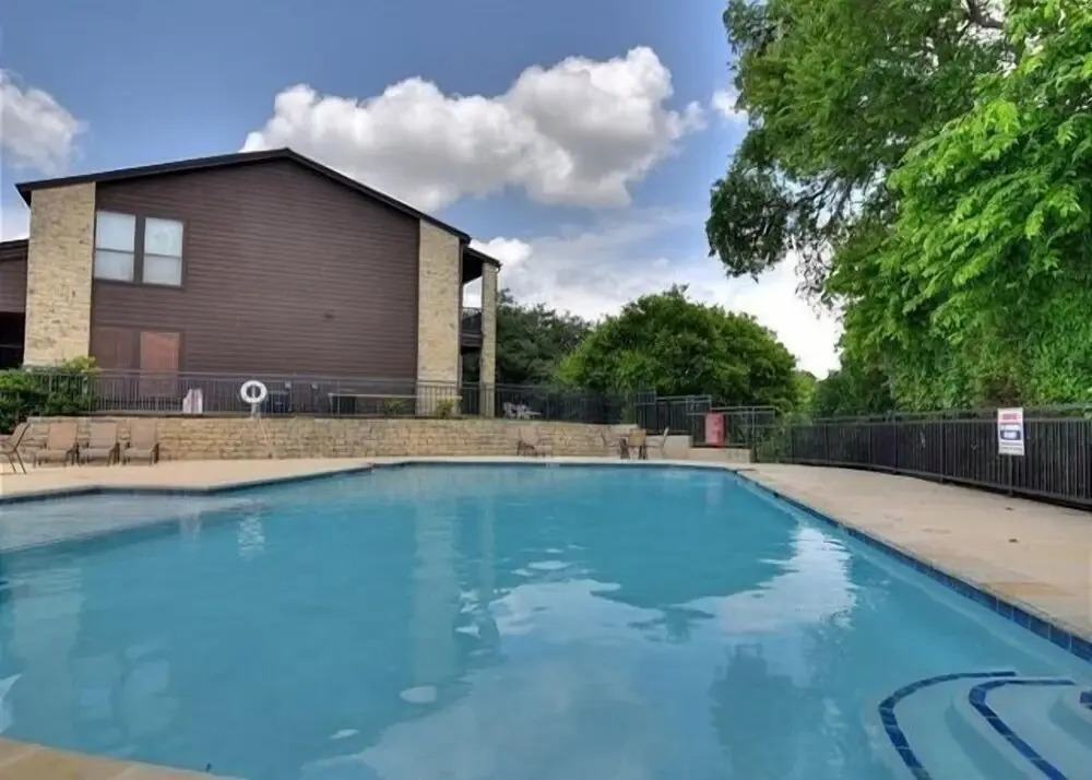 Delroy Curly Ray s Comal Condo