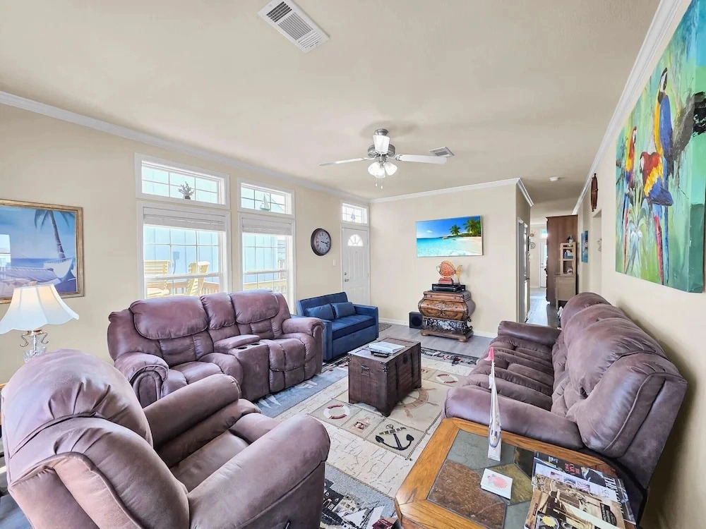 Its A Shellabration 3 Bedroom Home