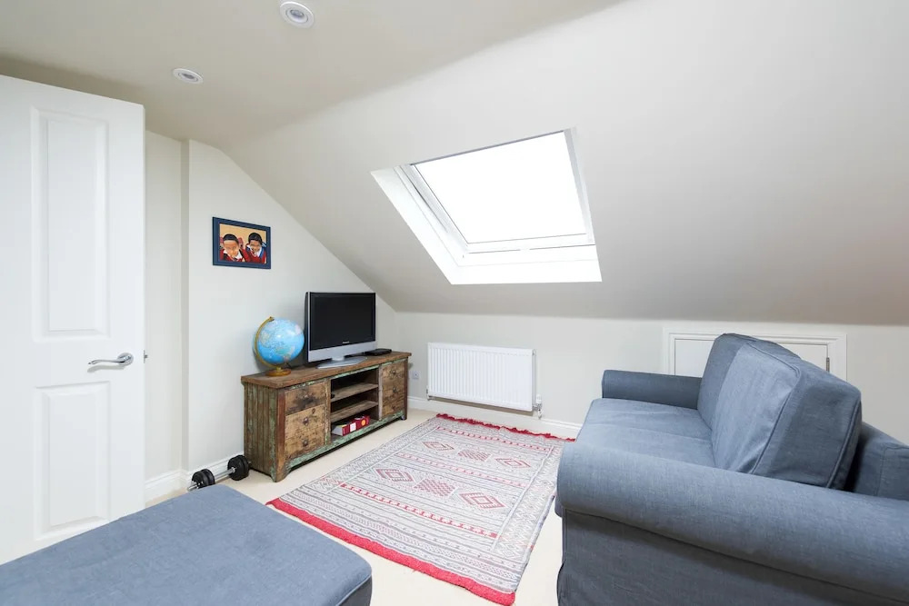 Gorgeous Modern 5BR Family Home
