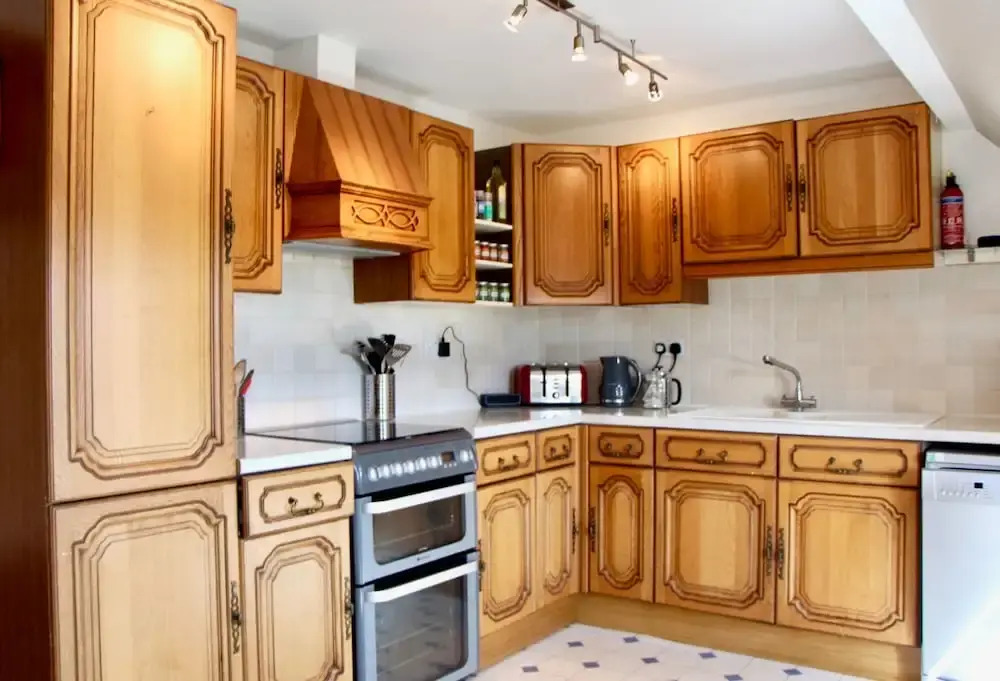 Homely 3 Bedroom Flat With Castle Views