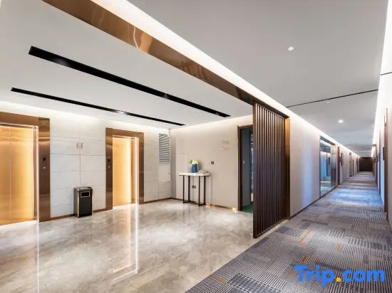 Yitel Collection Hotel (Dalian Jinzhou District Hongwei Lanshan Light Rail Station)