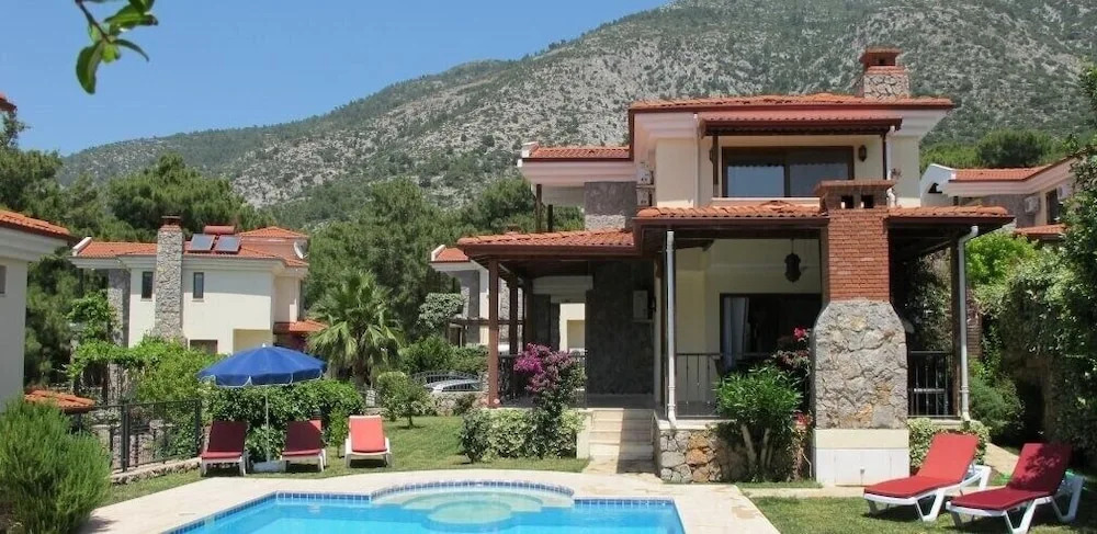 Villa AX20 by JoyLettings