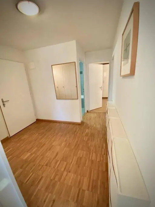 Your bright and spacious apartment by the lake