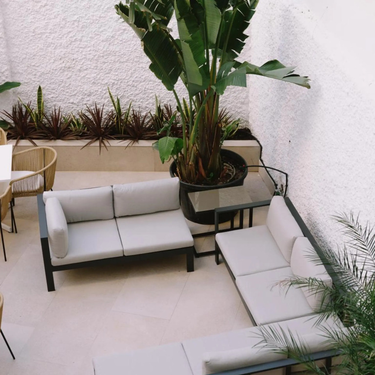 Buendia Suites