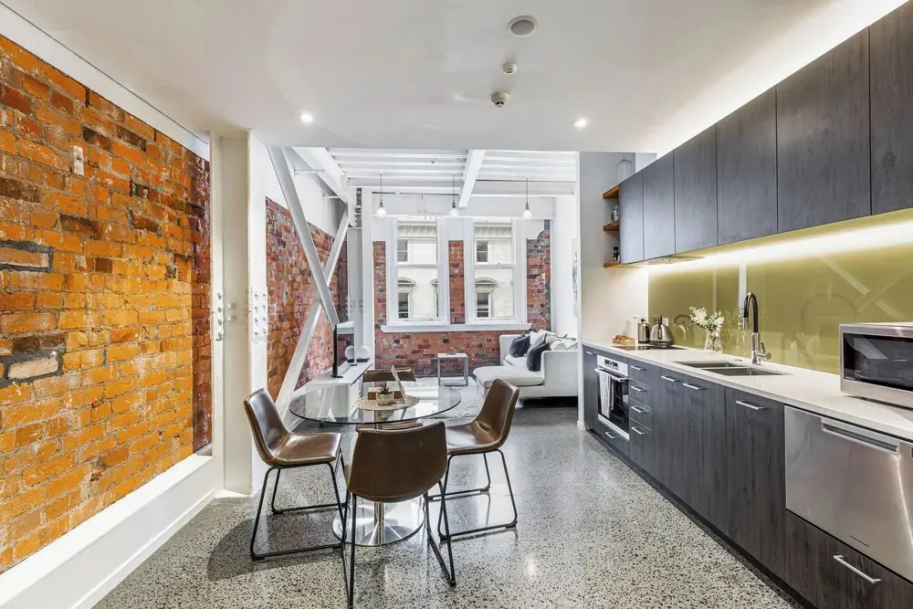 Downtown CBD Apt | Central Walkable | Zodiak Stays