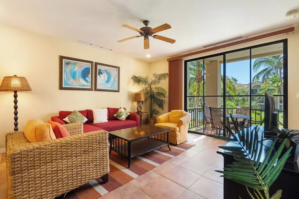 Luxe! Impressively designed 2nd-floor unit in Coco done in red and orange hues