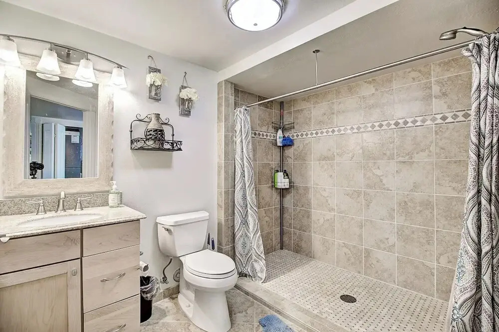 Waterfront Condo W & Dock Access