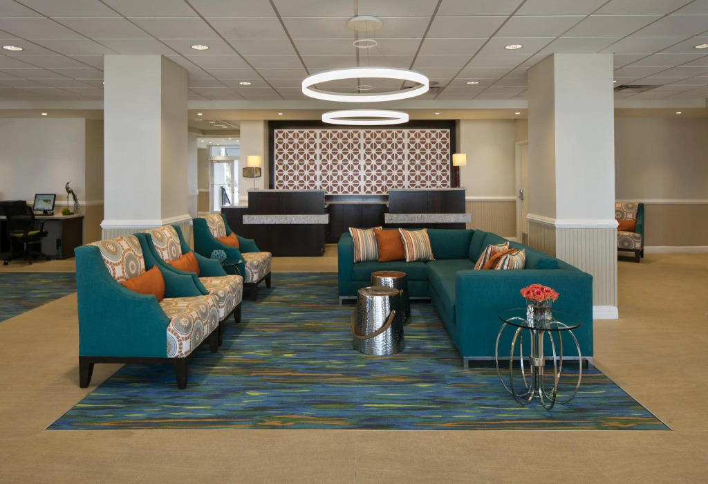 Cirque St Armands Beachside