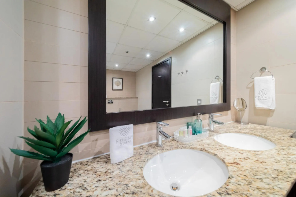 DXB - Anantara - 702 - PJ