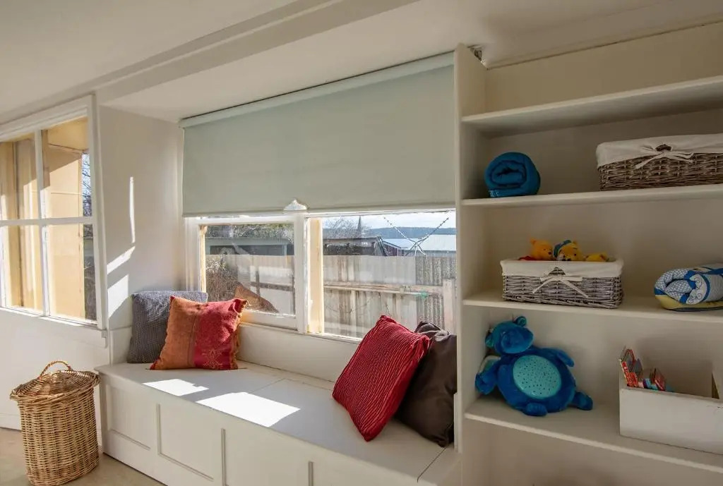 Dawns Sleeps 4 in 2 queens with 2 ensuites wifi in town.