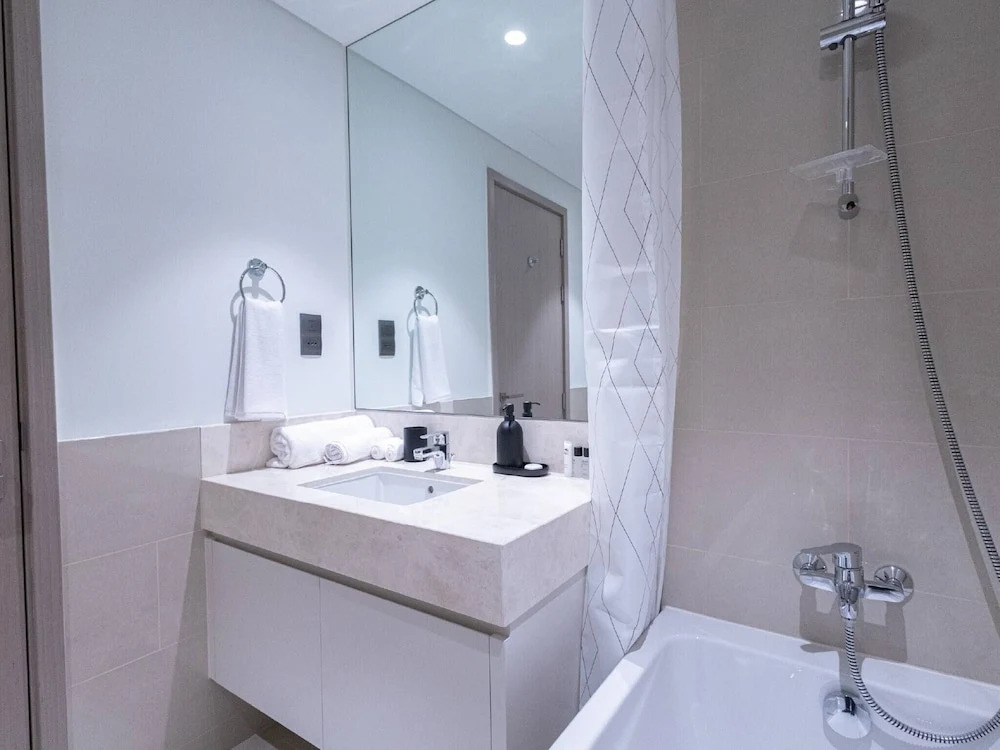 Mh- Act - Downtown 1bhk-ref4002