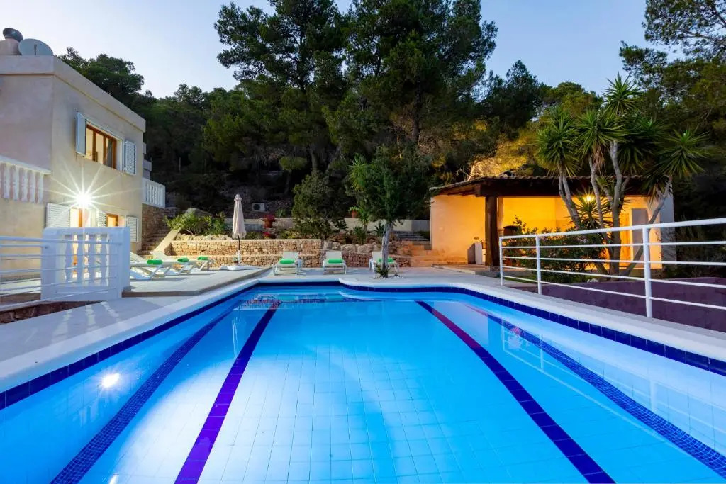 Villa in Ibiza Town, sleeps 6 - Can Damia