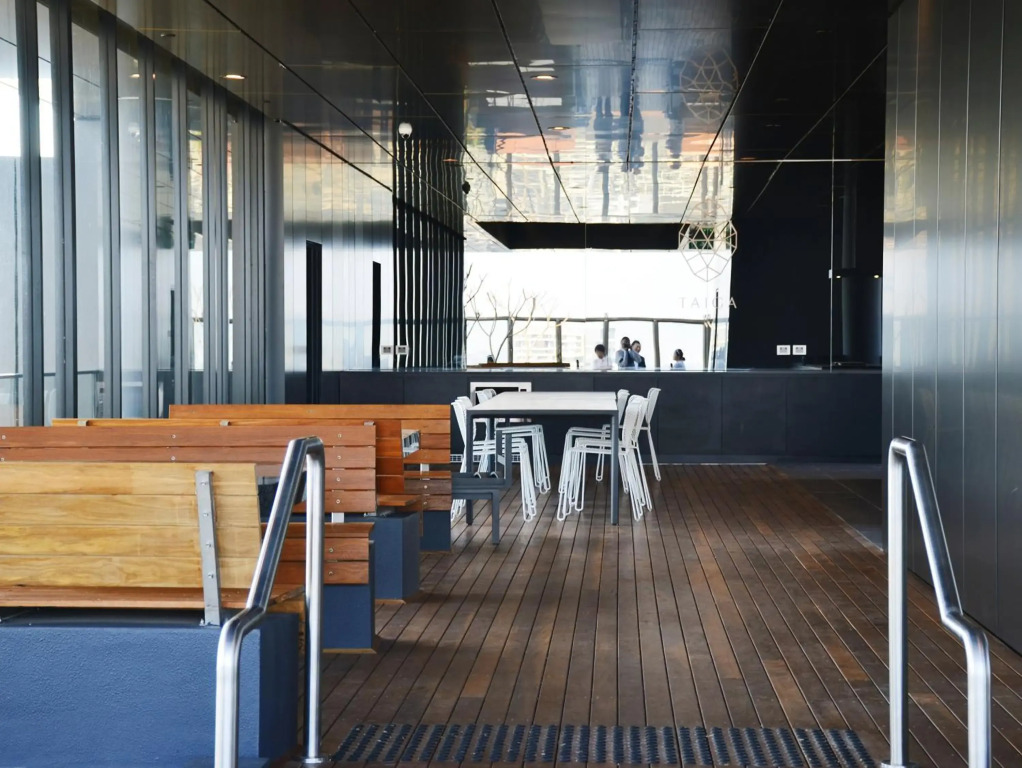 Wentworth Point Oversized balcony view apartment