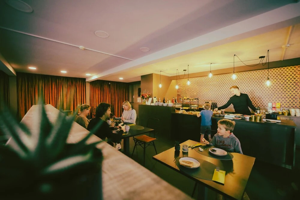 Travel Hotel Kruisem - next to E17 Gent Kortrijk