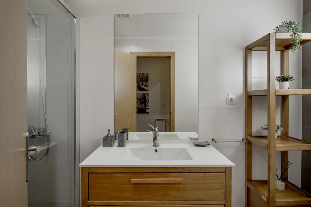 Carcavelos Modern Apartment by Homing