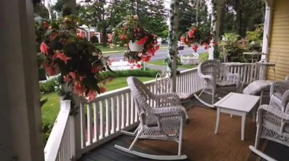 Lily House Bed and Breakfast