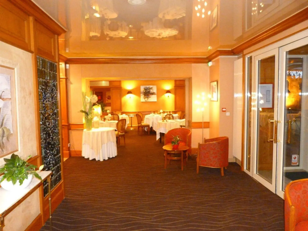 Logis Hôtel Restaurant Le Gue Du Holme