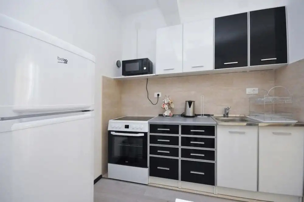 One Bedroom Apartment Centar C9