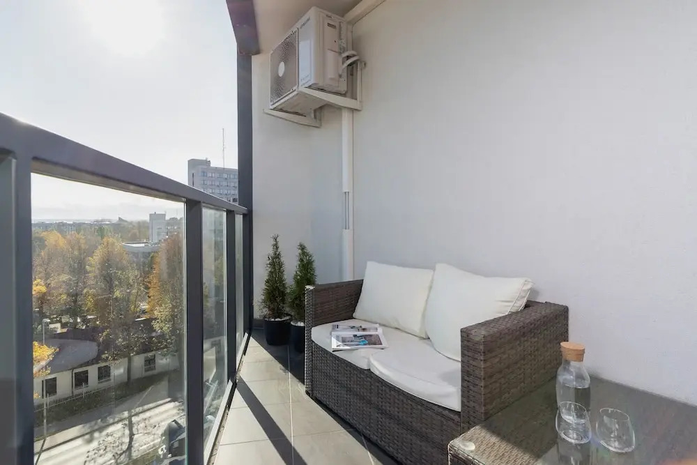 Mogilska Apartments by Renters Prestige