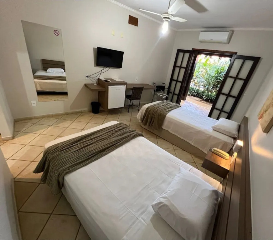 Premier Garden Hotel