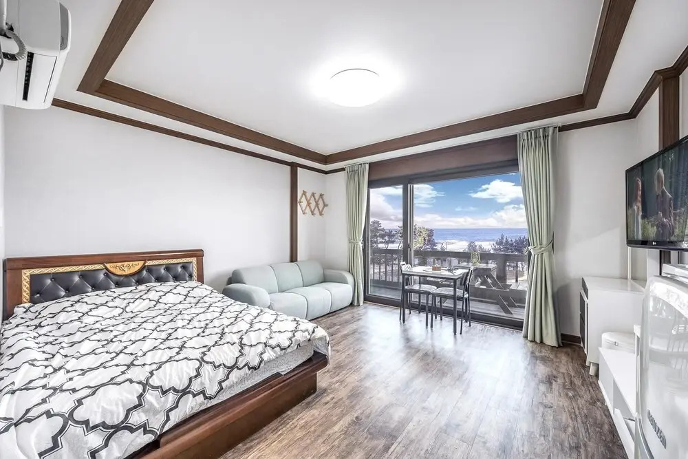 Gangneung Gyeongpo Blue Beach Pension