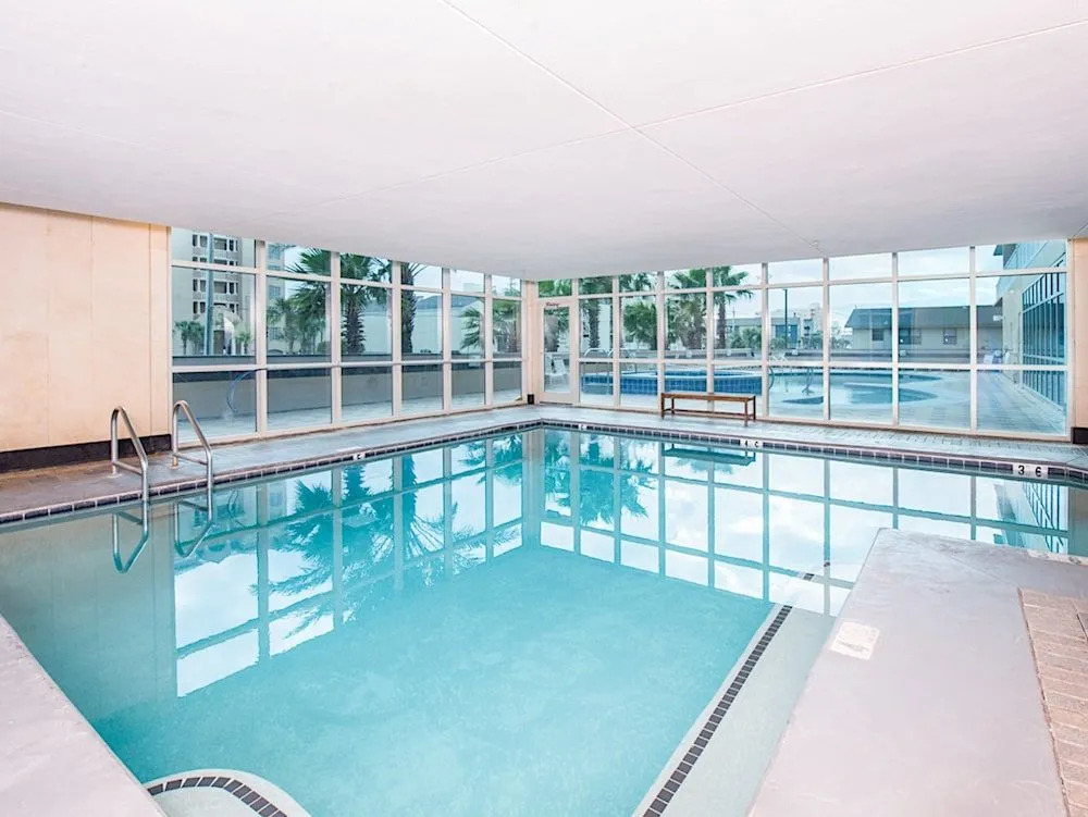 1010 West Beach Condo - 2 Br condo by RedAwning