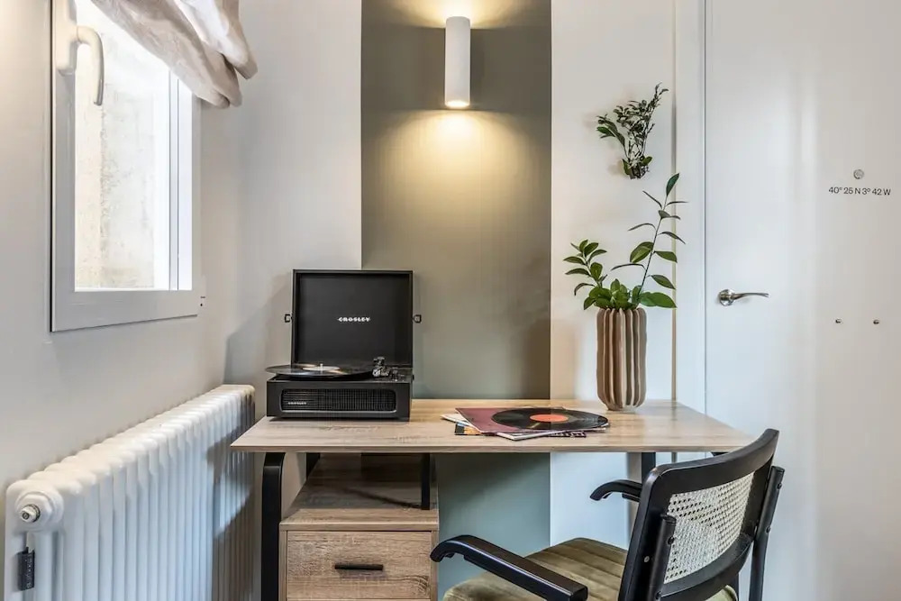 Trentola - 3 Bedroom in Malasa a