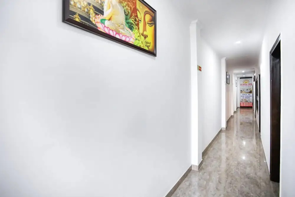 OYO 49750 Surya Inn